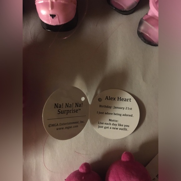 Na na na surprise - Picture 4 of 9